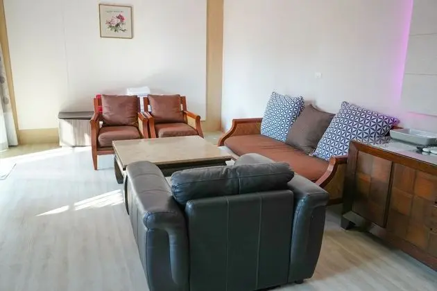 10 Bedroom Villa