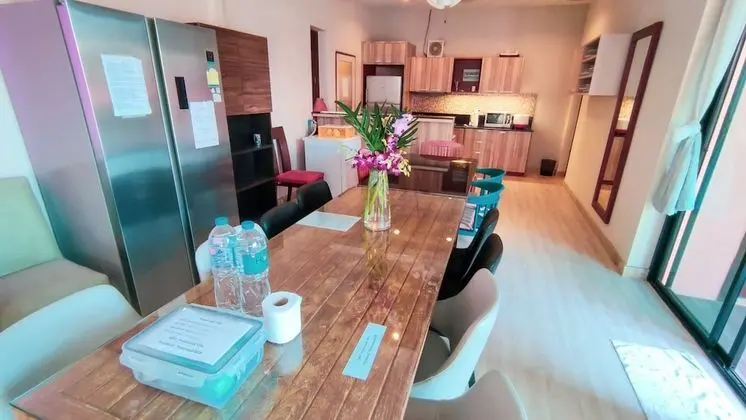 10 Bedroom Villa