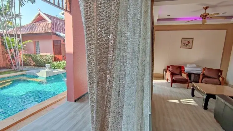 10 Bedroom Villa