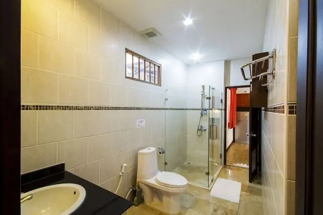 10 Bedroom Villa