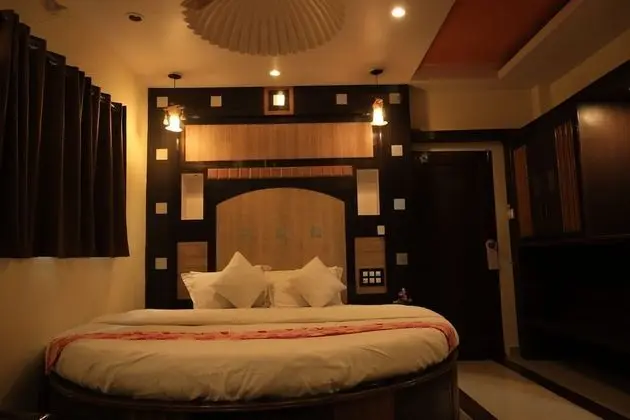 Deluxe Quadruple Room AC