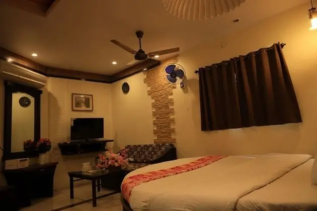 Deluxe Quadruple Room AC