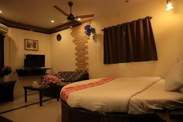 Deluxe Quadruple Room AC