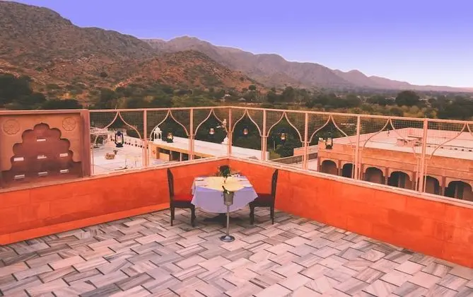 Deluxe Süit, 1 Çift Kişilik Yatak, Manzaralı (SeleQtions Aravalli View)