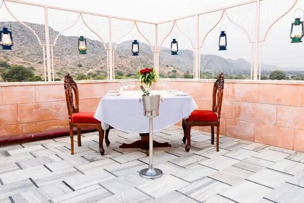 Deluxe Süit, 1 Çift Kişilik Yatak, Manzaralı (SeleQtions Aravalli View)