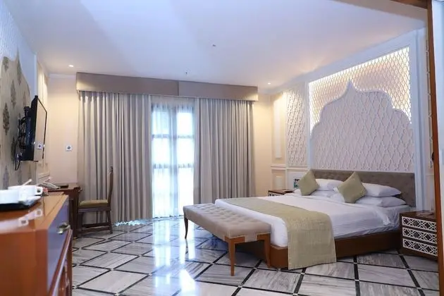 Luxury Oda, 1 En Büyük (King) Boy Yatak, Manzaralı (with Sitout)