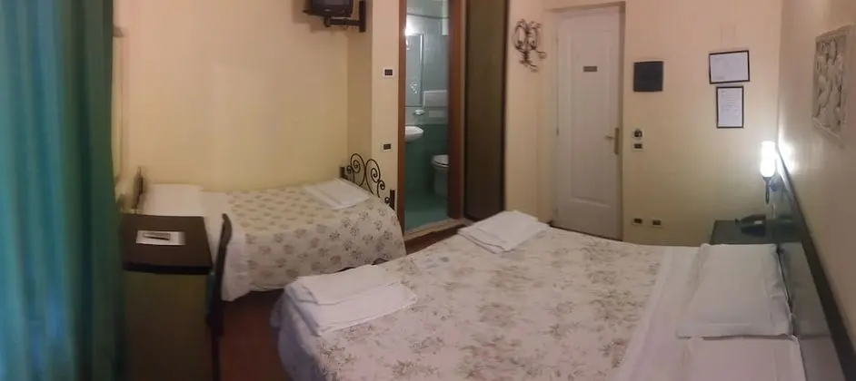 Basic Üç Kişilik Oda