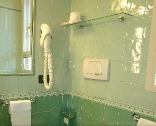 Basic Üç Kişilik Oda