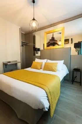 Standard Tek Büyük Yataklı Oda