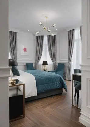 Corner Suite