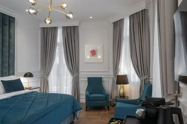 Corner Suite