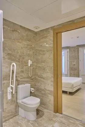 Tek Büyük veya İki Ayrı Yataklı Oda