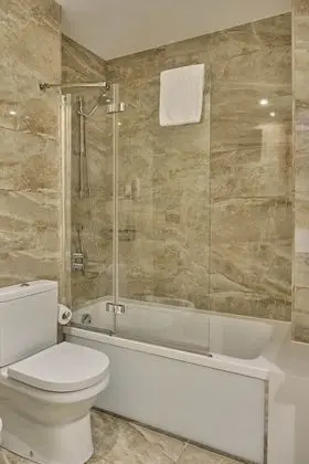 Tek Büyük veya İki Ayrı Yataklı Oda