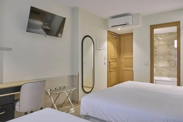 Tek Büyük Yataklı Oda (with extra bed)