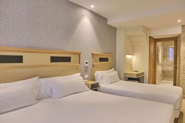 Tek Büyük Yataklı Oda (with extra bed)