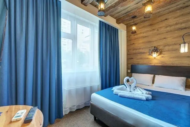 Deluxe Tek Büyük Yataklı Oda