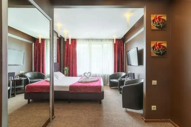 Luxury Tek Büyük Yataklı Oda