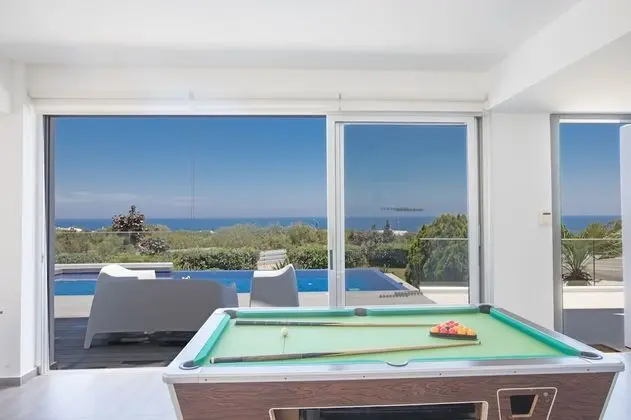 Villa, 6 Yatak Odası, Şömine