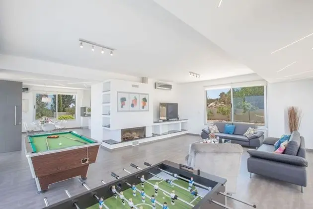 Villa, 6 Yatak Odası, Şömine