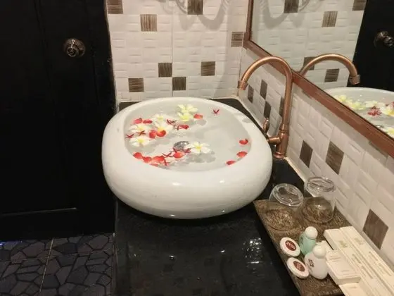 Basic Tek Büyük Yataklı Oda