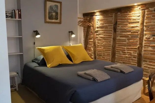 Tek Büyük Yataklı Oda (Colombage)