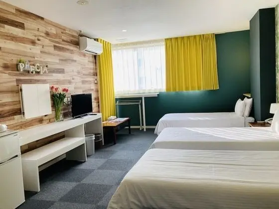 Dört Kişilik Oda, Sigara İçilmez