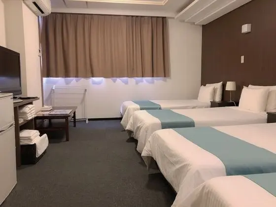 Dört Kişilik Oda, Sigara İçilmez