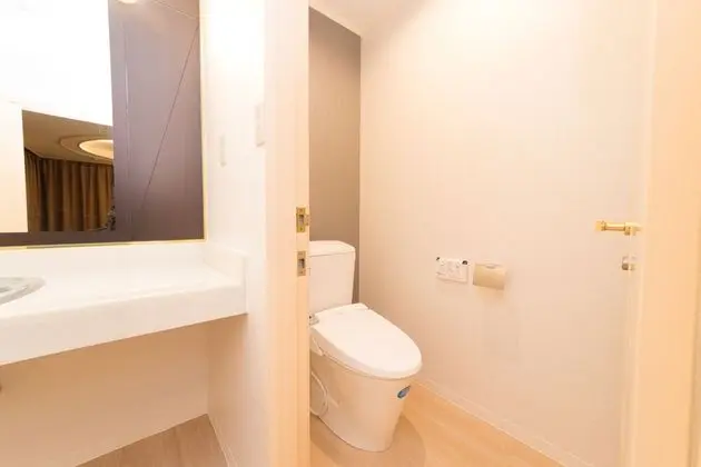 Dört Kişilik Oda, Sigara İçilmez