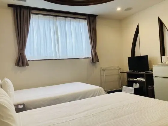 İki Ayrı Yataklı Oda, Sigara İçilmez