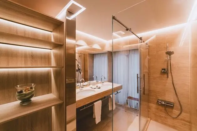 Junior Süit, 1 En Büyük (King) Boy Yatak ve Çekyat, Şehir Manzaralı