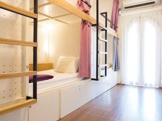 Deluxe 16 Beds Mixed Dorm