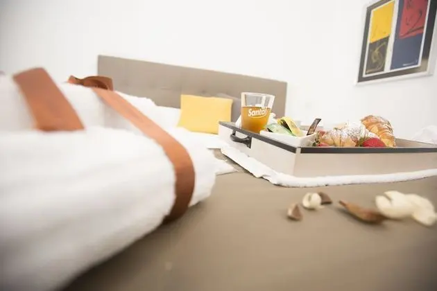 Tek Büyük veya İki Ayrı Yataklı Oda, Balkon
