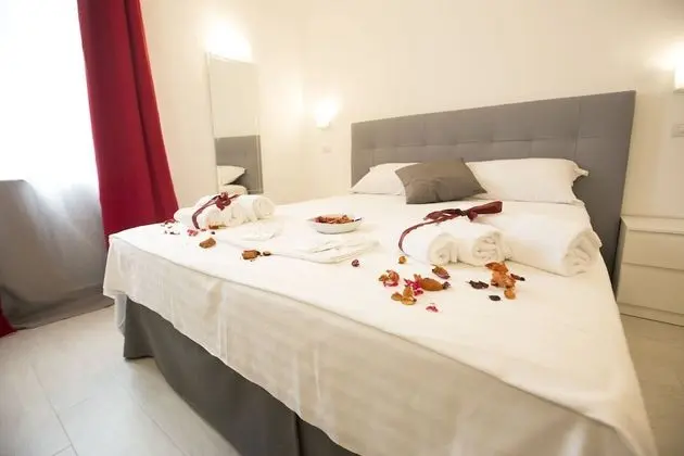 Tek Büyük veya İki Ayrı Yataklı Oda, Şehir Manzaralı