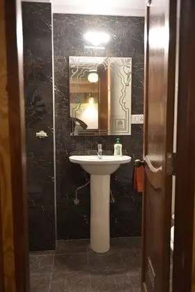 Deluxe Stüdyo, 1 En Büyük (King) Boy Yatak ve Çekyat