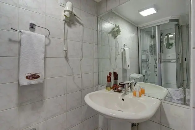 Standard Tek Büyük veya İki Ayrı Yataklı Oda