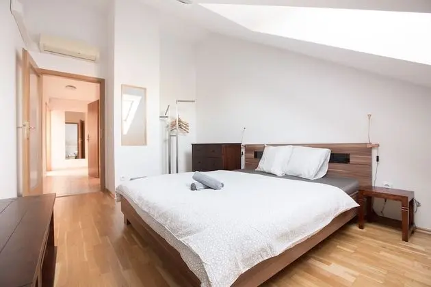 Apart Daire, Birden Çok Yatak, Sigara İçilmez, Şehir Manzaralı