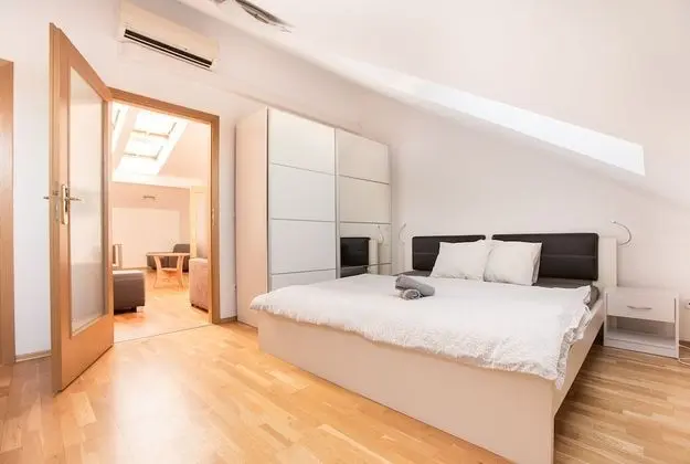 Apart Daire, Birden Çok Yatak, Sigara İçilmez, Şehir Manzaralı