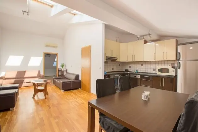 Apart Daire, Birden Çok Yatak, Sigara İçilmez, Şehir Manzaralı