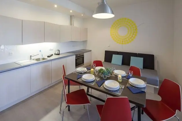 Apart Daire, Birden Çok Yatak, Sigara İçilmez, Şehir Manzaralı