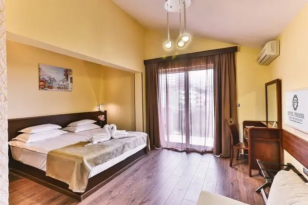 Superior Tek Büyük Yataklı Oda, 1 Çift Kişilik Yatak ve Çekyat