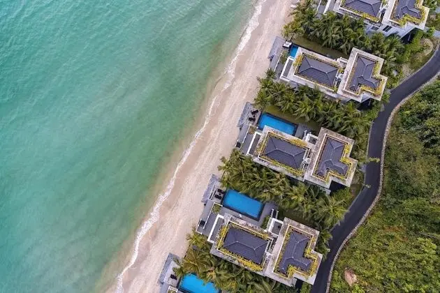 3 bedroom Beachfront Villa with Private Pool