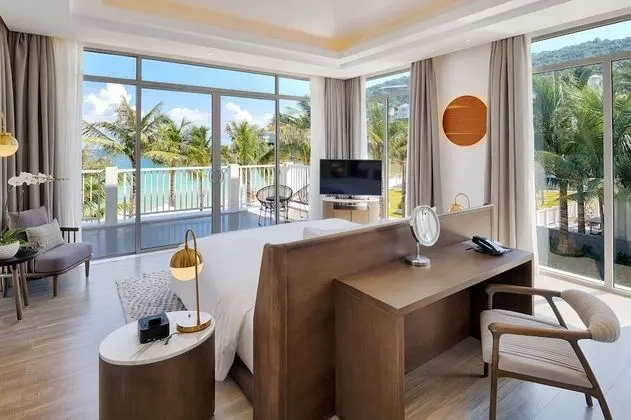 3 bedroom Beachfront Villa with Private Pool
