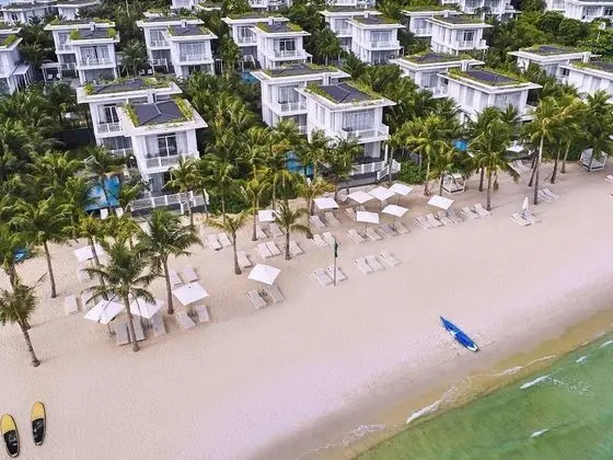 3 bedroom Beachfront Villa with Private Pool