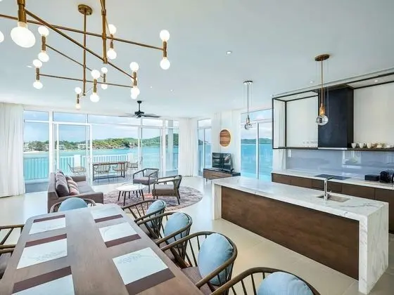 Villa, 4 Yatak Odası, Kişiye Özel Havuzlu (On The Rock)