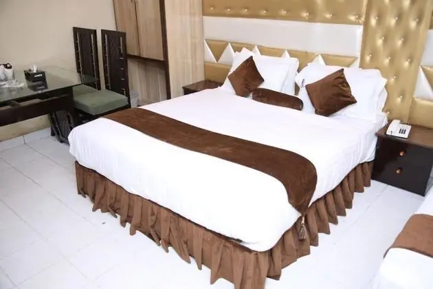Deluxe Üç Kişilik Oda