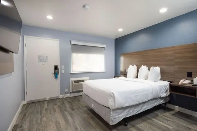 Oda, 1 Çift Kişilik Yatak, Engellilere Uygun, Sigara İçilmez (Mobility, Roll-in Shower)