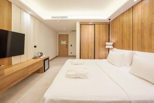 Deluxe Tek Büyük Yataklı Oda, Balkon, Deniz Manzaralı