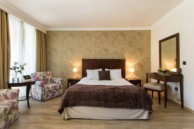 Alpine Executive Room