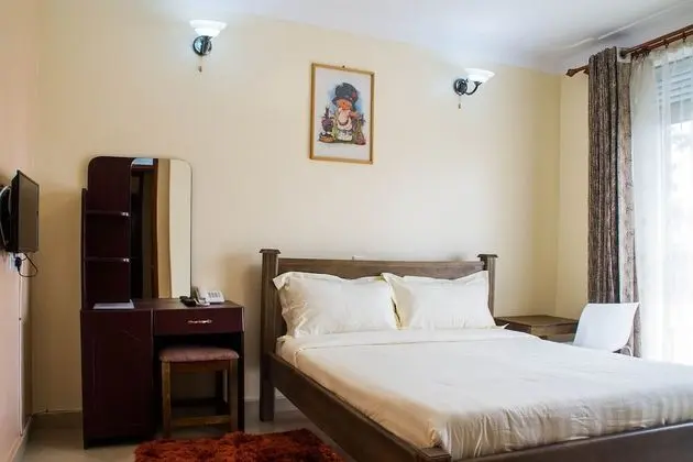 Standard Tek Büyük Yataklı Oda