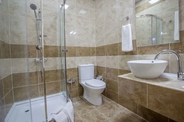 Standard Tek Büyük Yataklı Oda